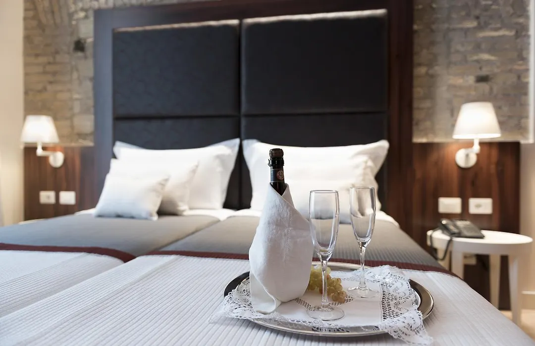 Navona Luxury Guesthouse-1